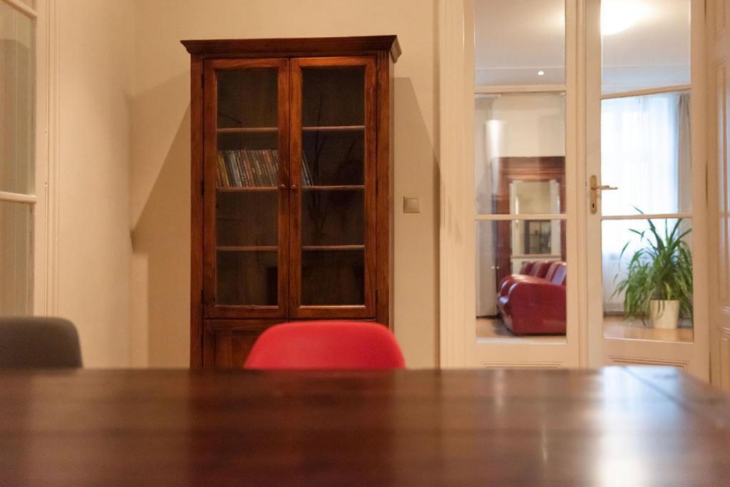 Velky Apartman Bratislava Buitenkant foto