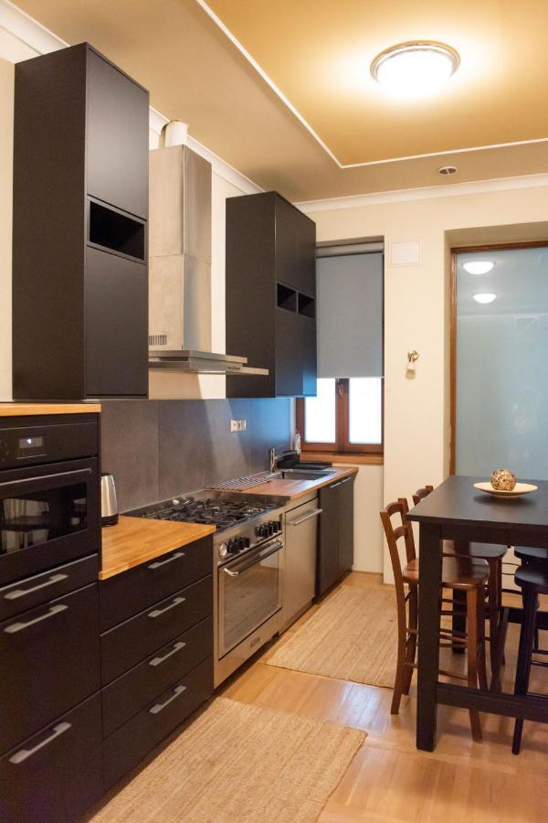 Velky Apartman Bratislava Buitenkant foto