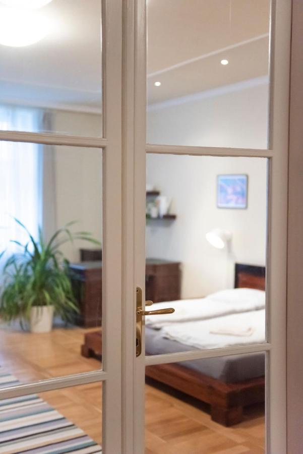 Velky Apartman Bratislava Buitenkant foto